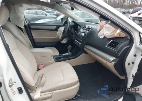 2017 Subaru Outback 2.5I Premium z USA, uszkodzony, nr VIN 4S4BSAFC5H3441090